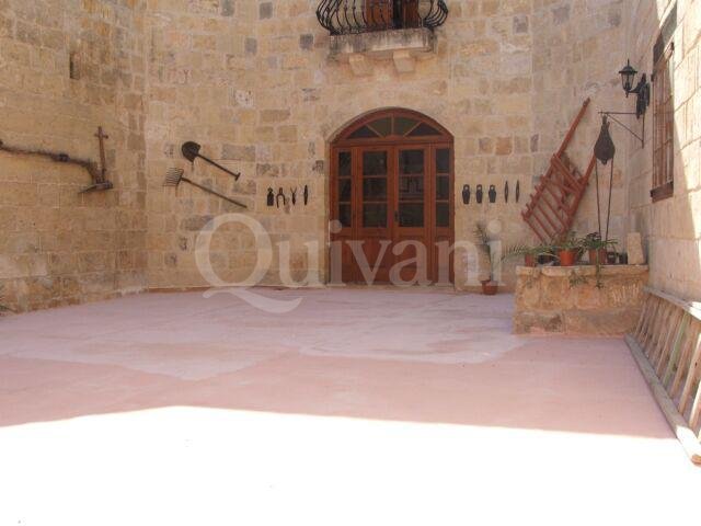 Qormi, Converted House of Character
