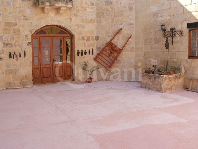 Qormi, Converted House of Character