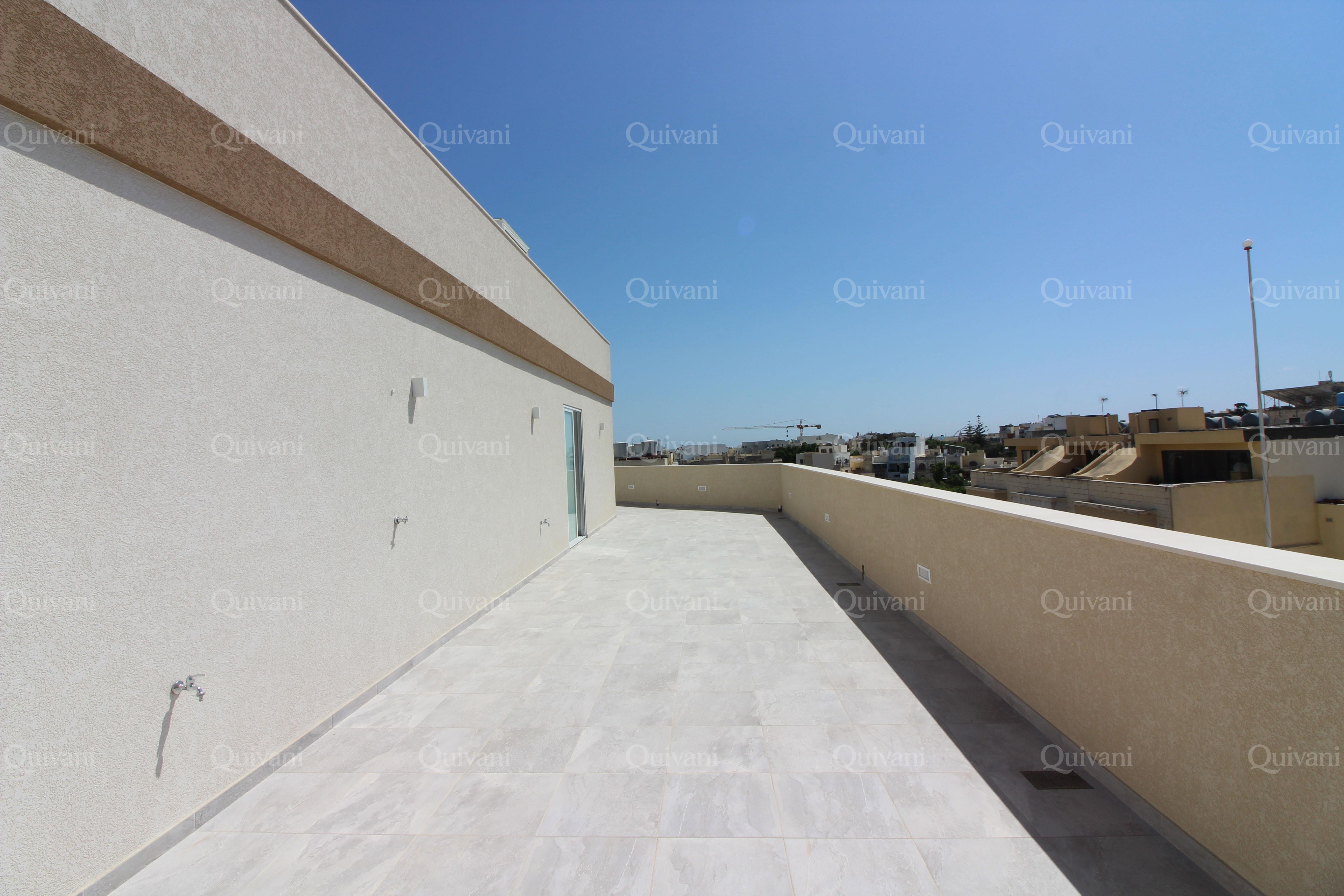 Santa Venera, Furnished Penthouse