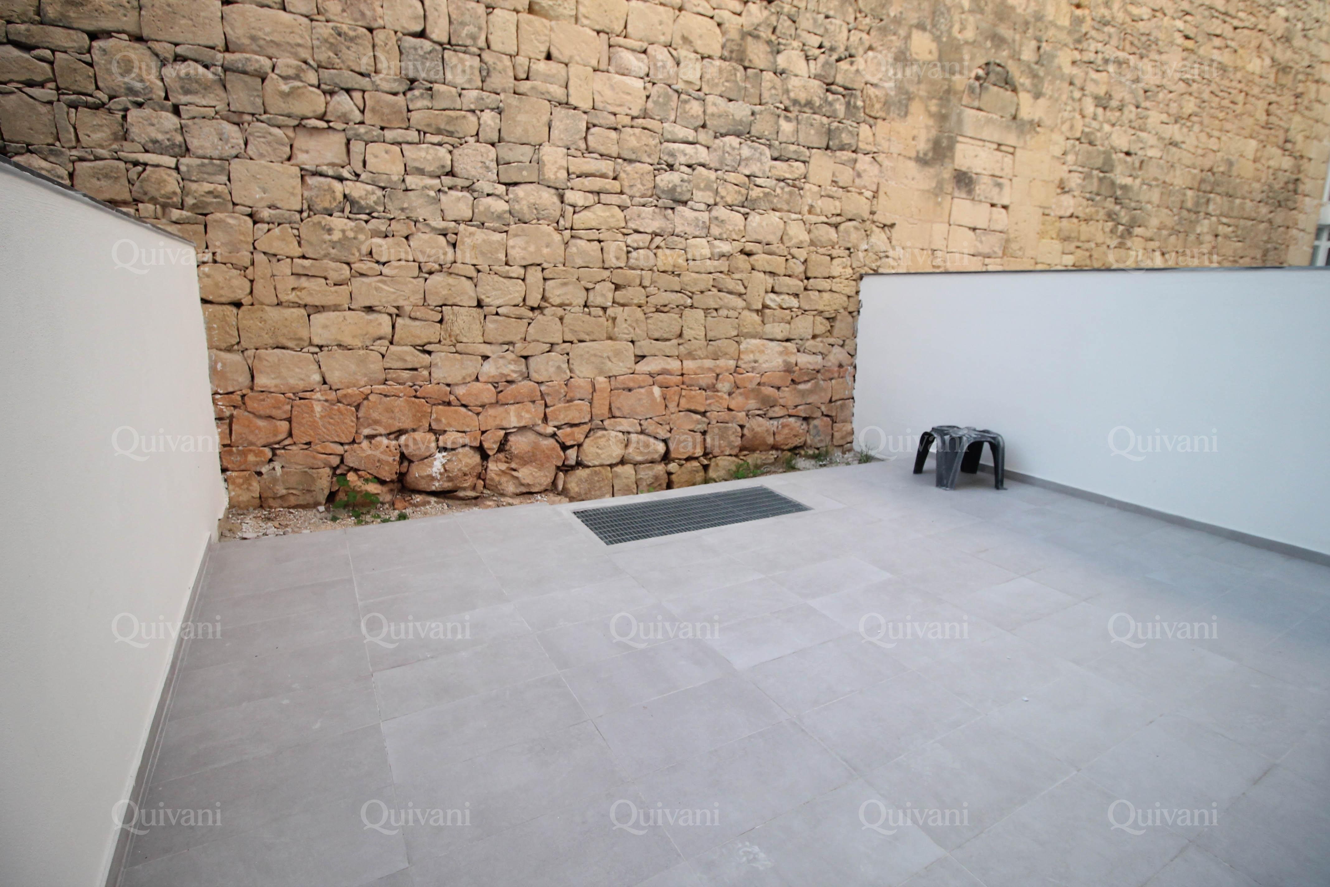 Mosta, Furnished Maisonette