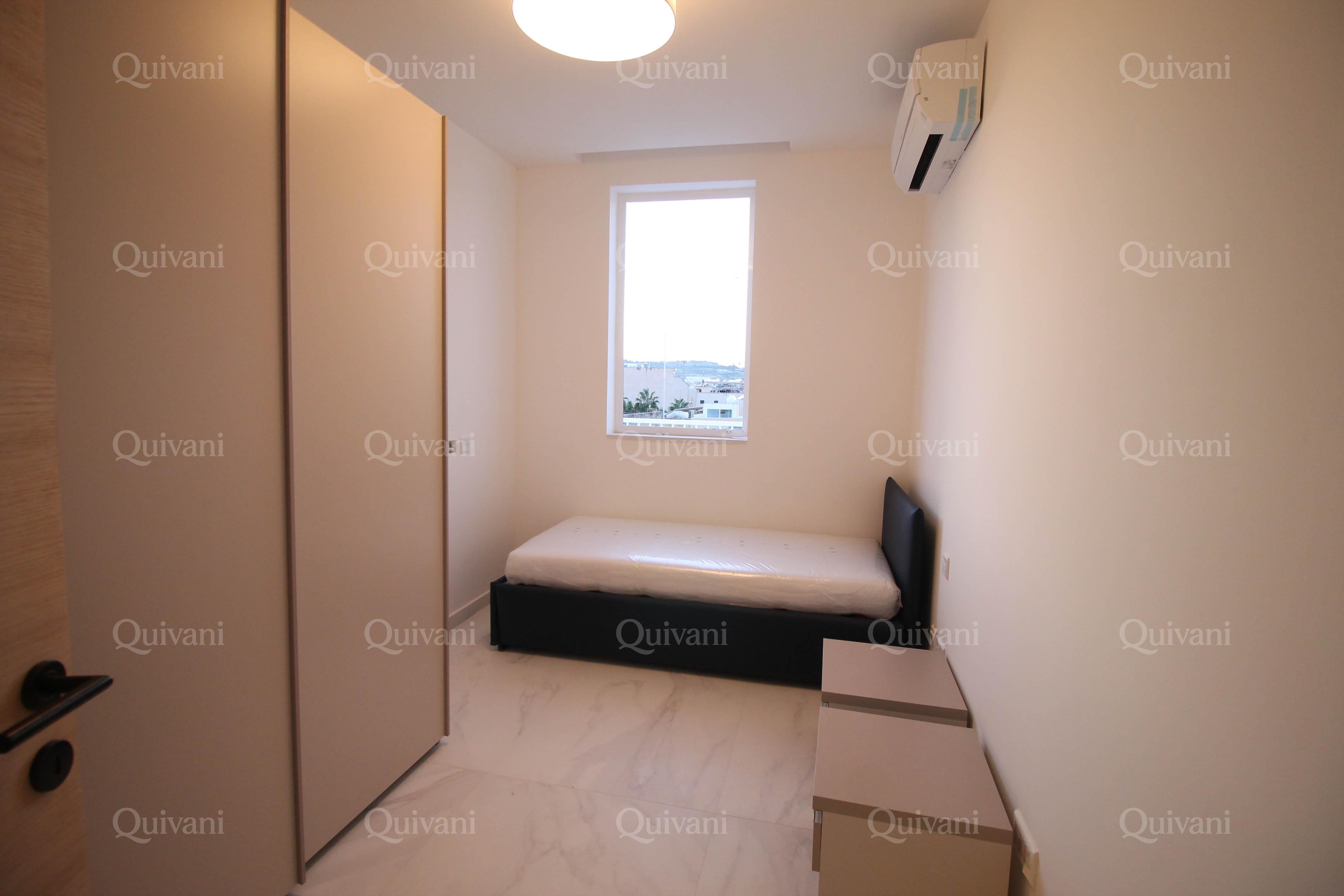 Mosta, Furnished Penthouse