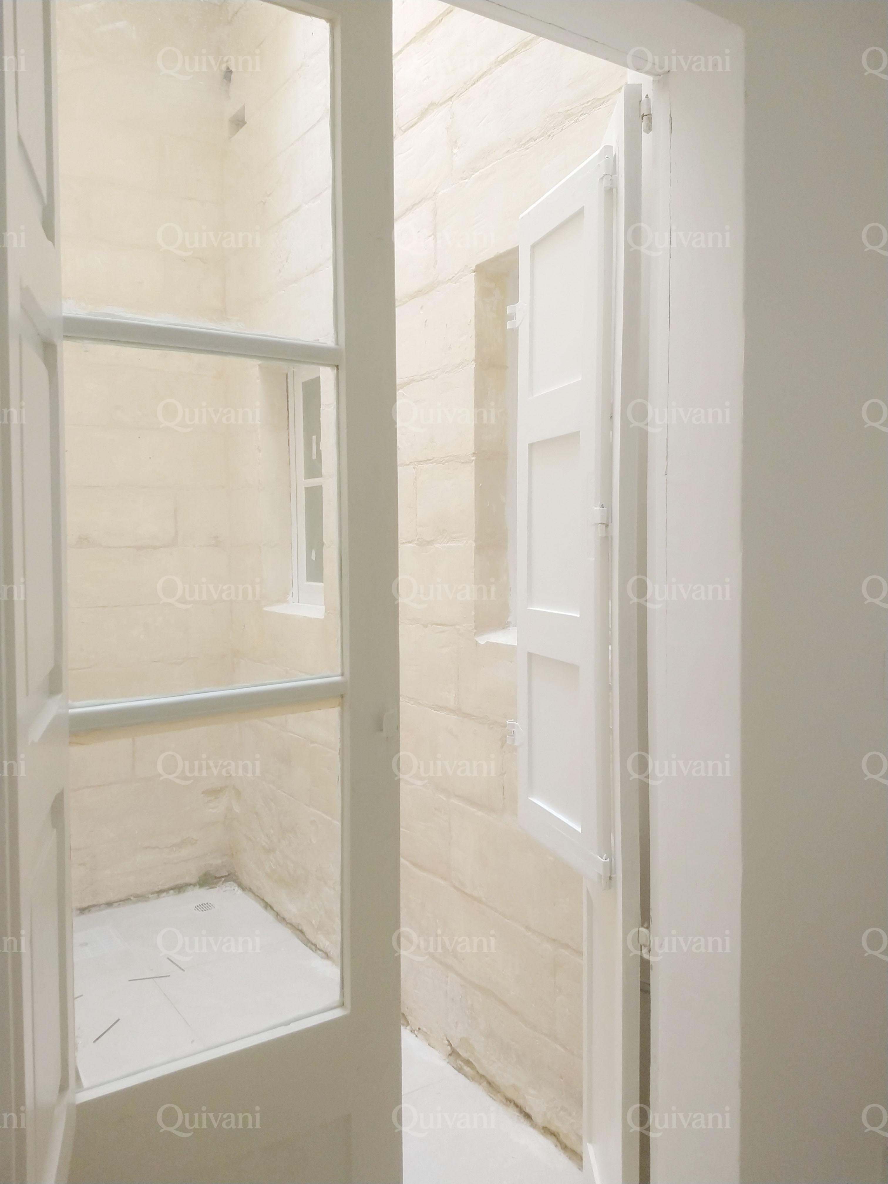 Mosta, Furnished Town House
