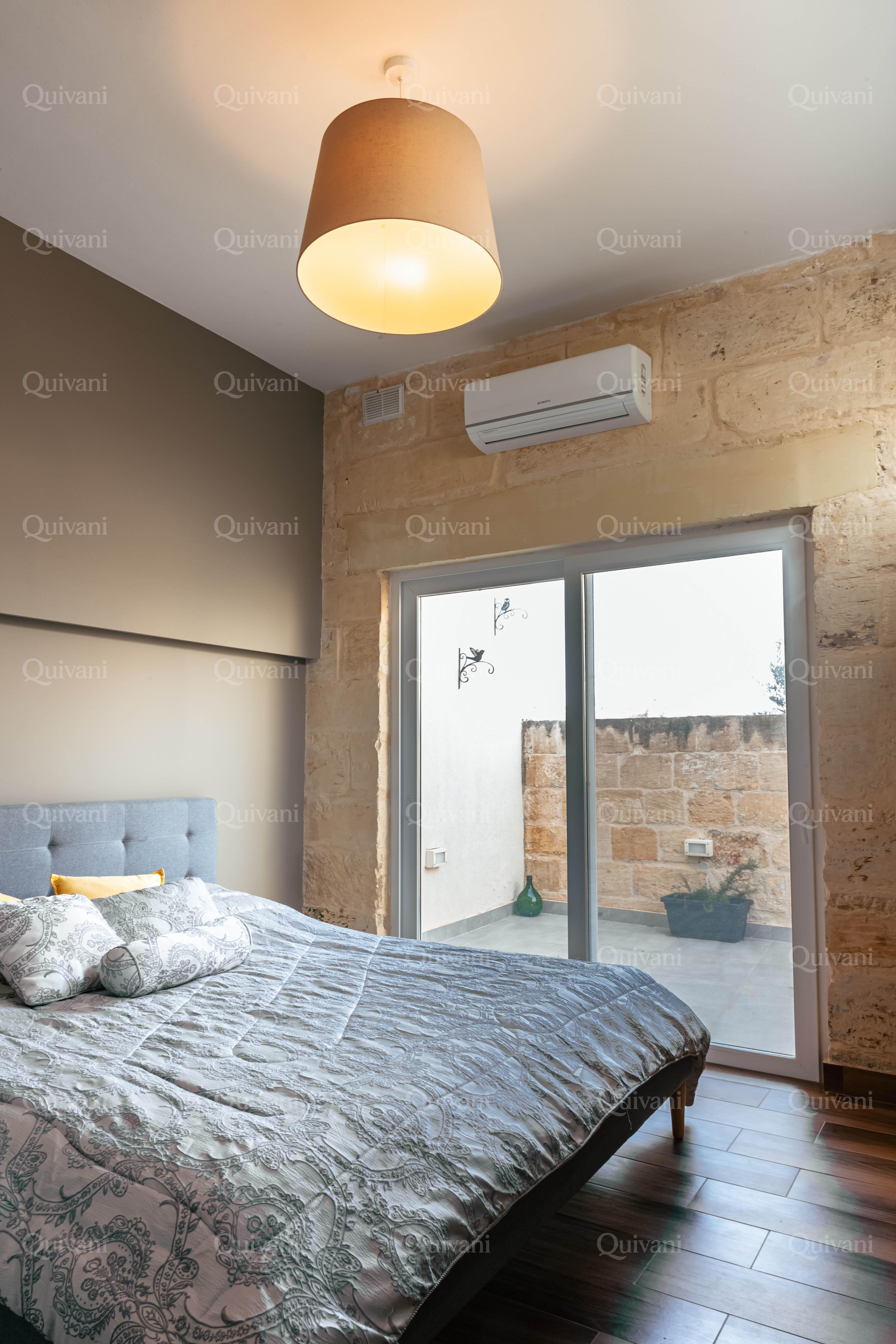 Lija, Furnished Town House