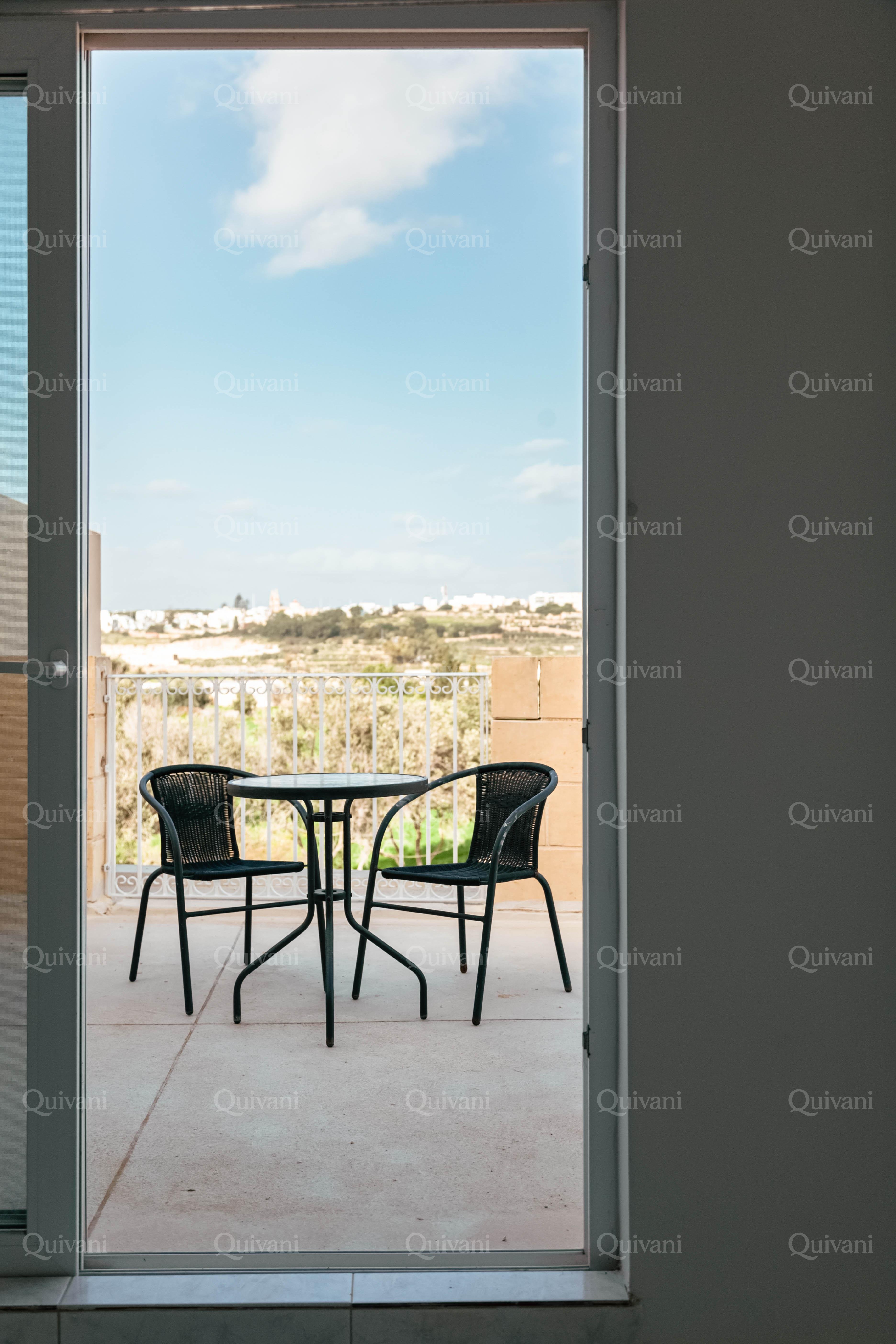 Lija, Furnished Town House