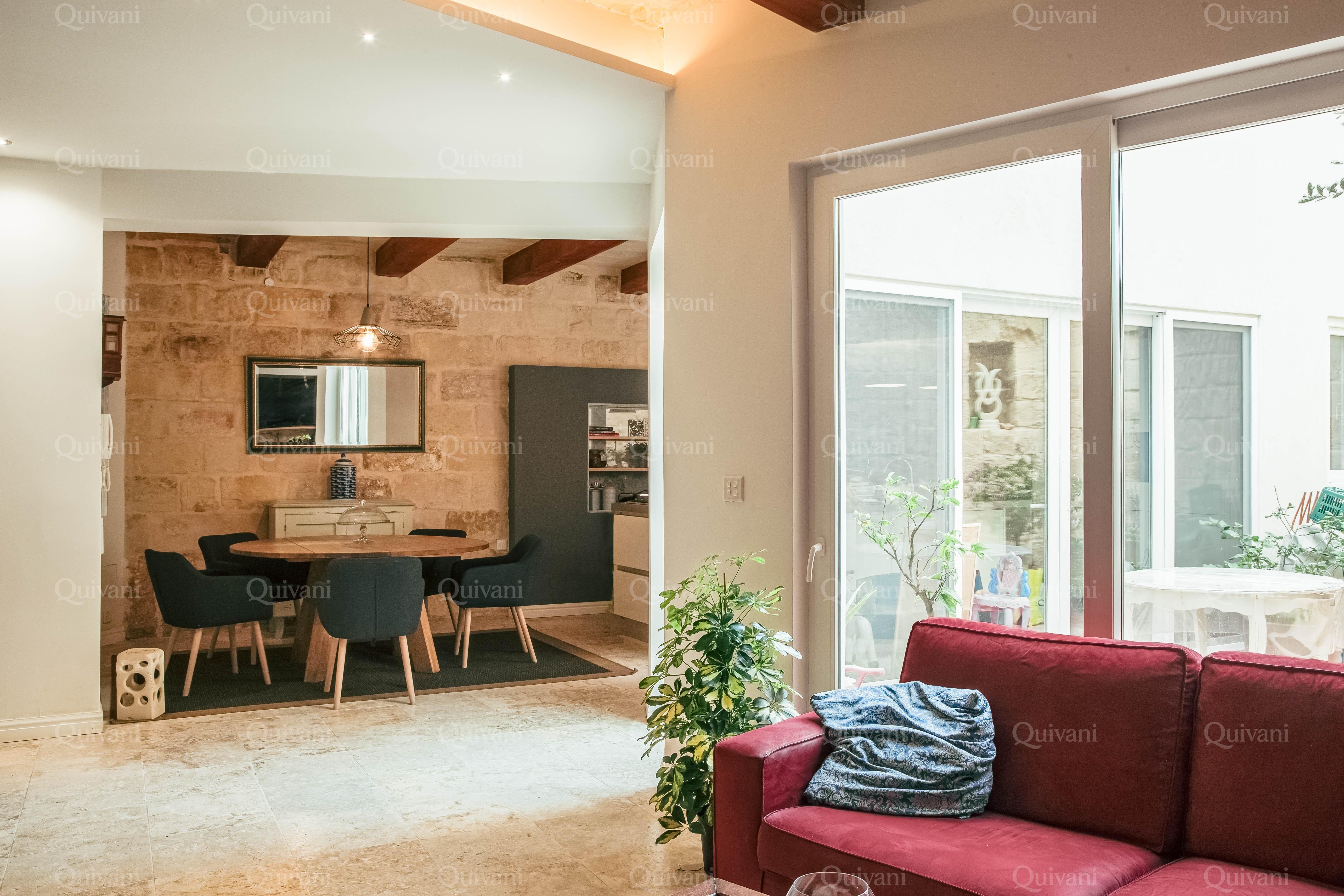 Lija, Furnished Town House