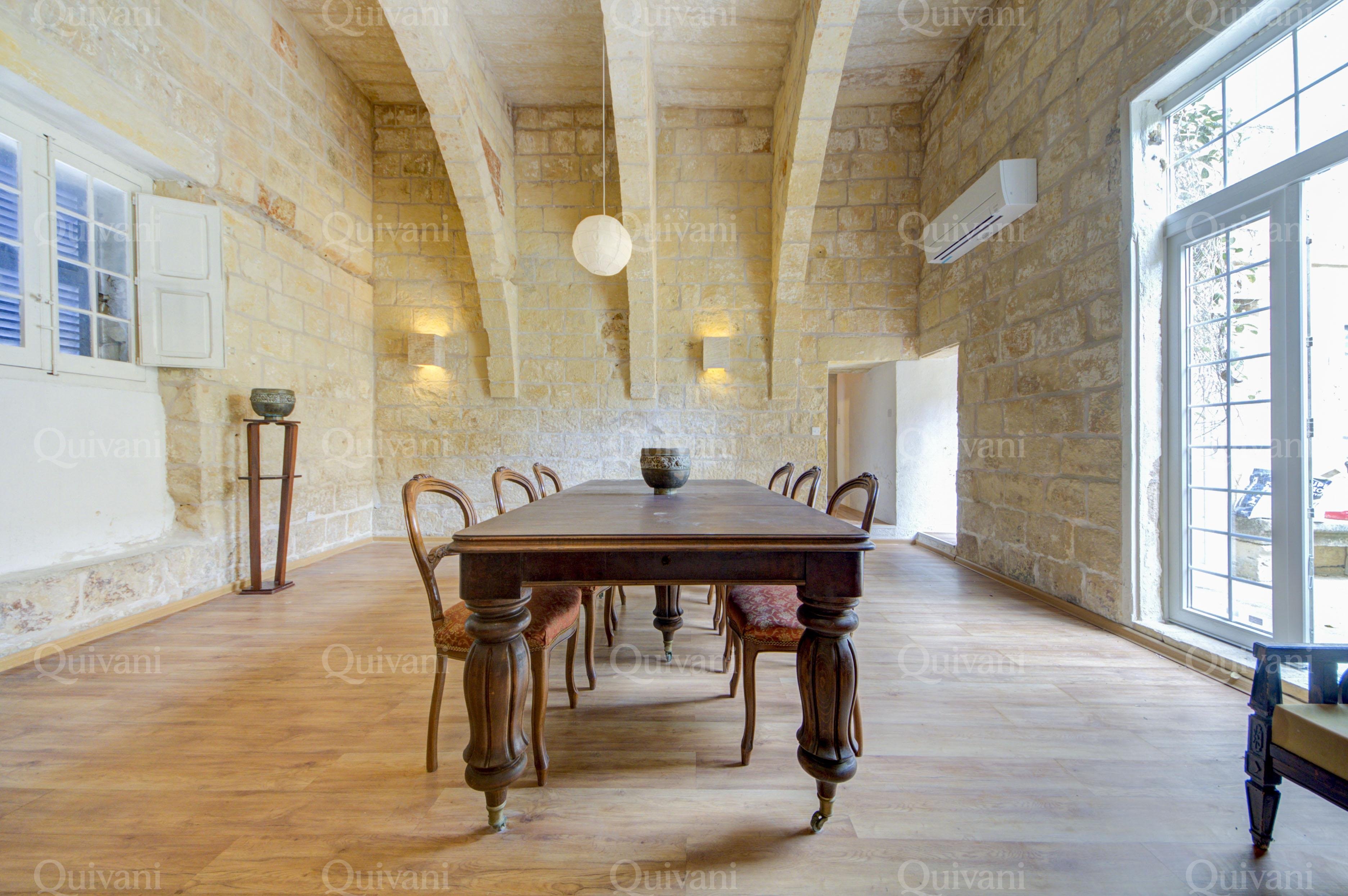 Lija, Furnished House of Character