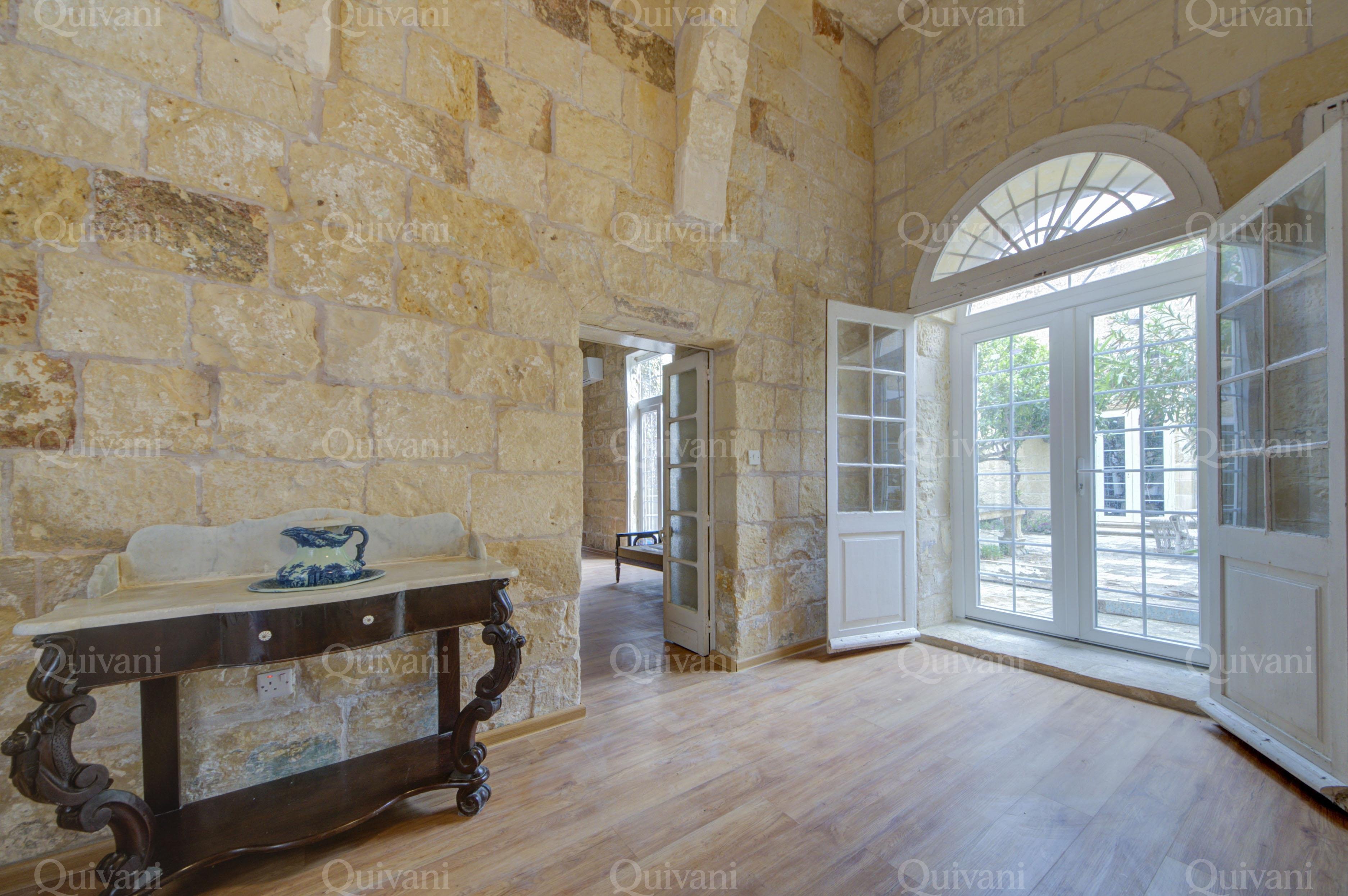 Lija, Furnished House of Character