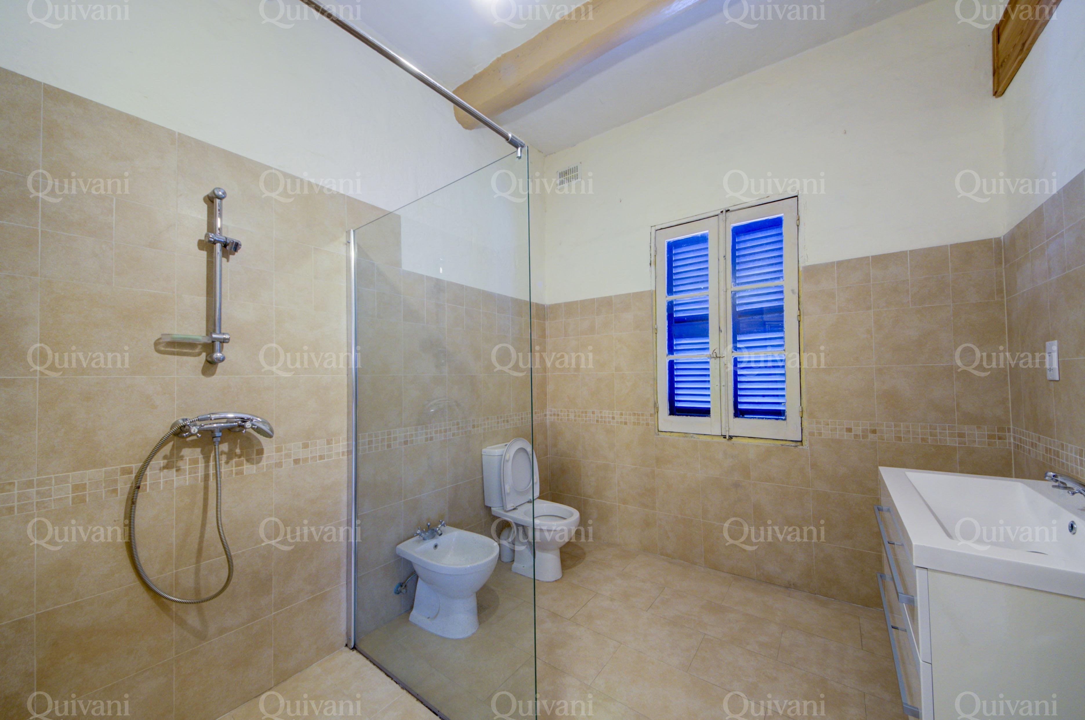 Lija, Furnished House of Character