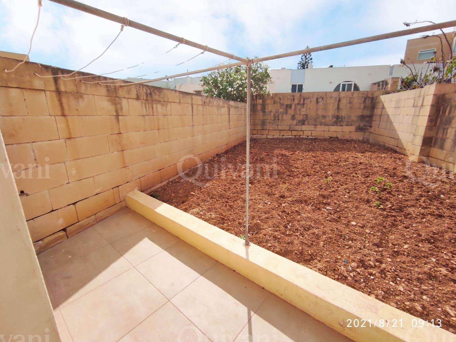 Qawra, Furnished Semi-detached Bungalow