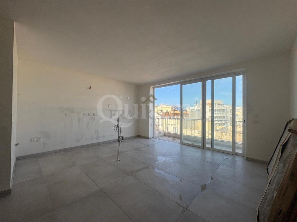 Mosta, Finished Garage