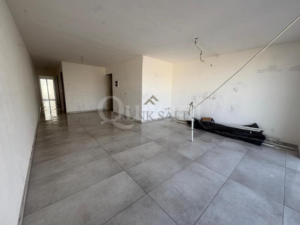 Mosta, Finished Garage