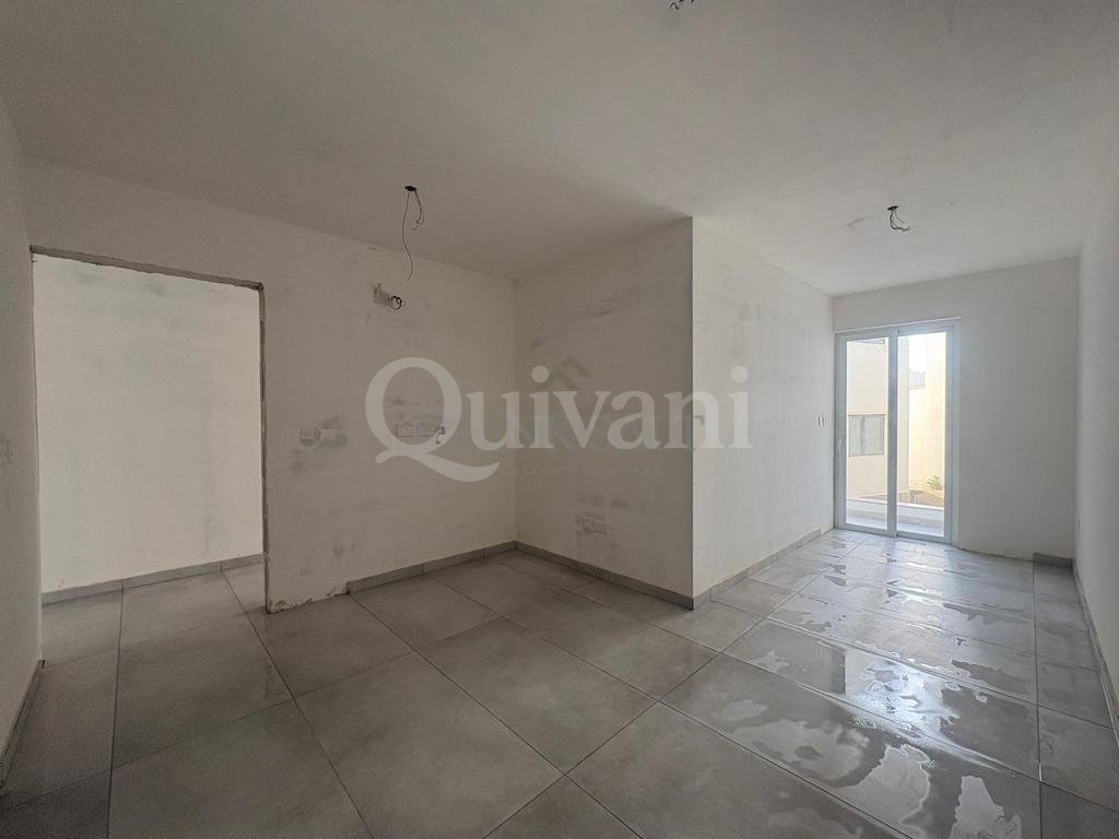 Mosta, Finished Garage