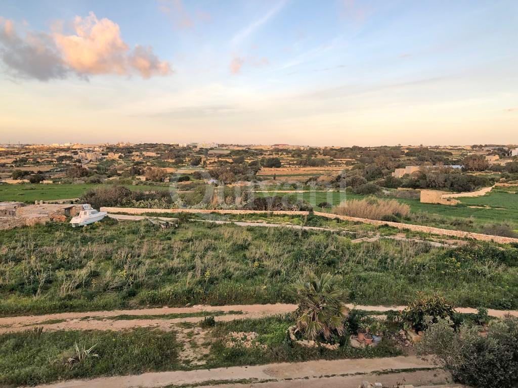 Dingli, Furnished Duplex Maisonette