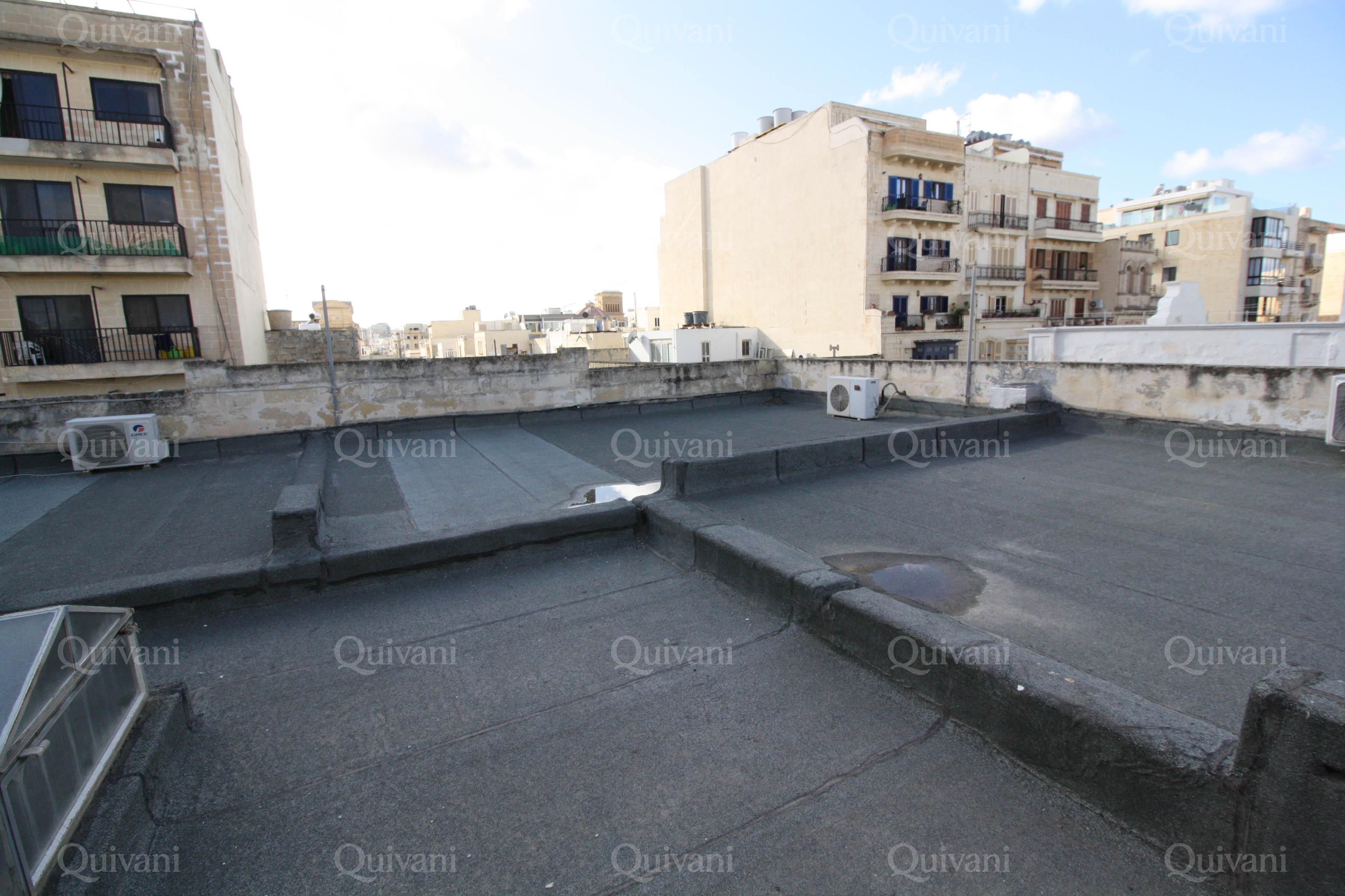 Sliema, Furnished Town House