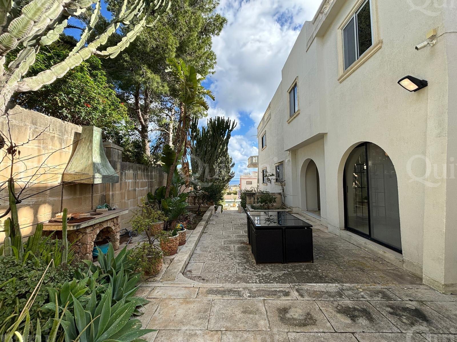 Madliena, Furnished Semi-detached Villa