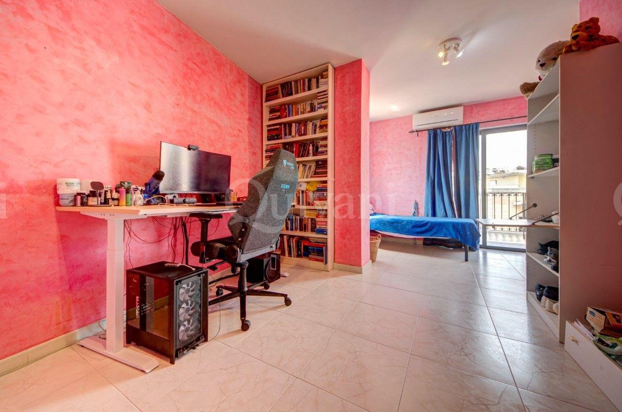 Seafront corner St Julians apartment