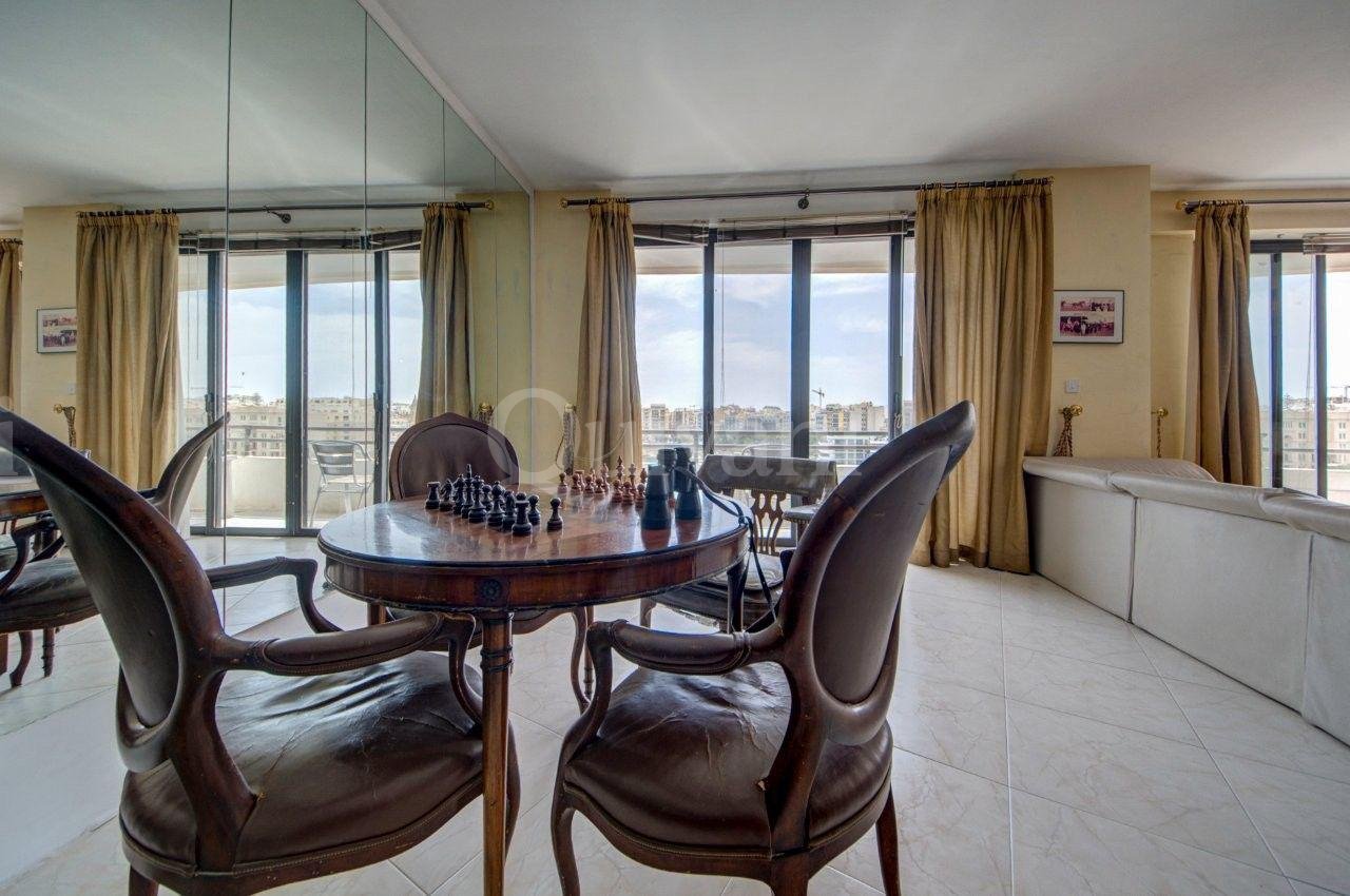 Seafront corner St Julians apartment