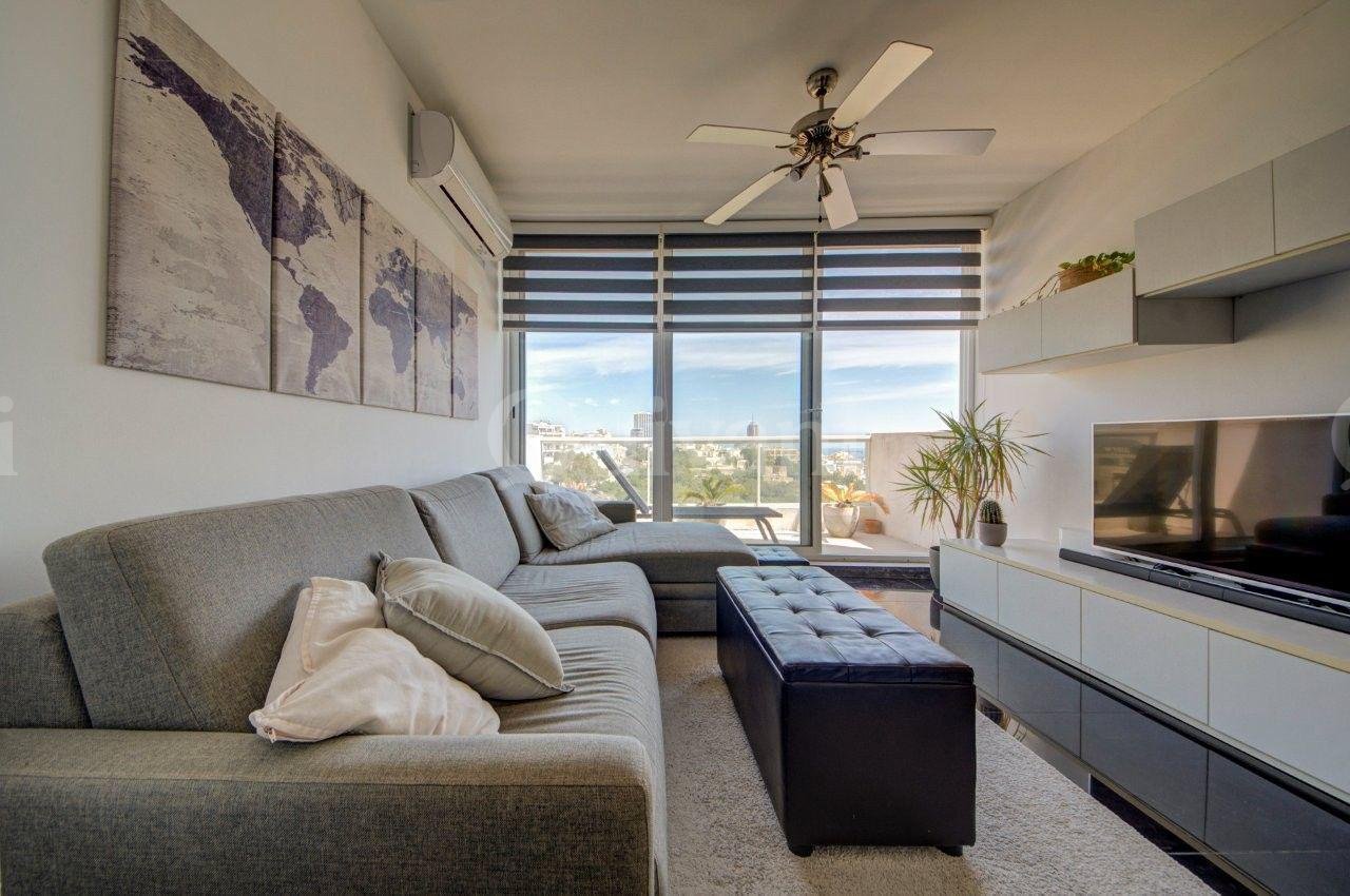 St Julians, Penthouse