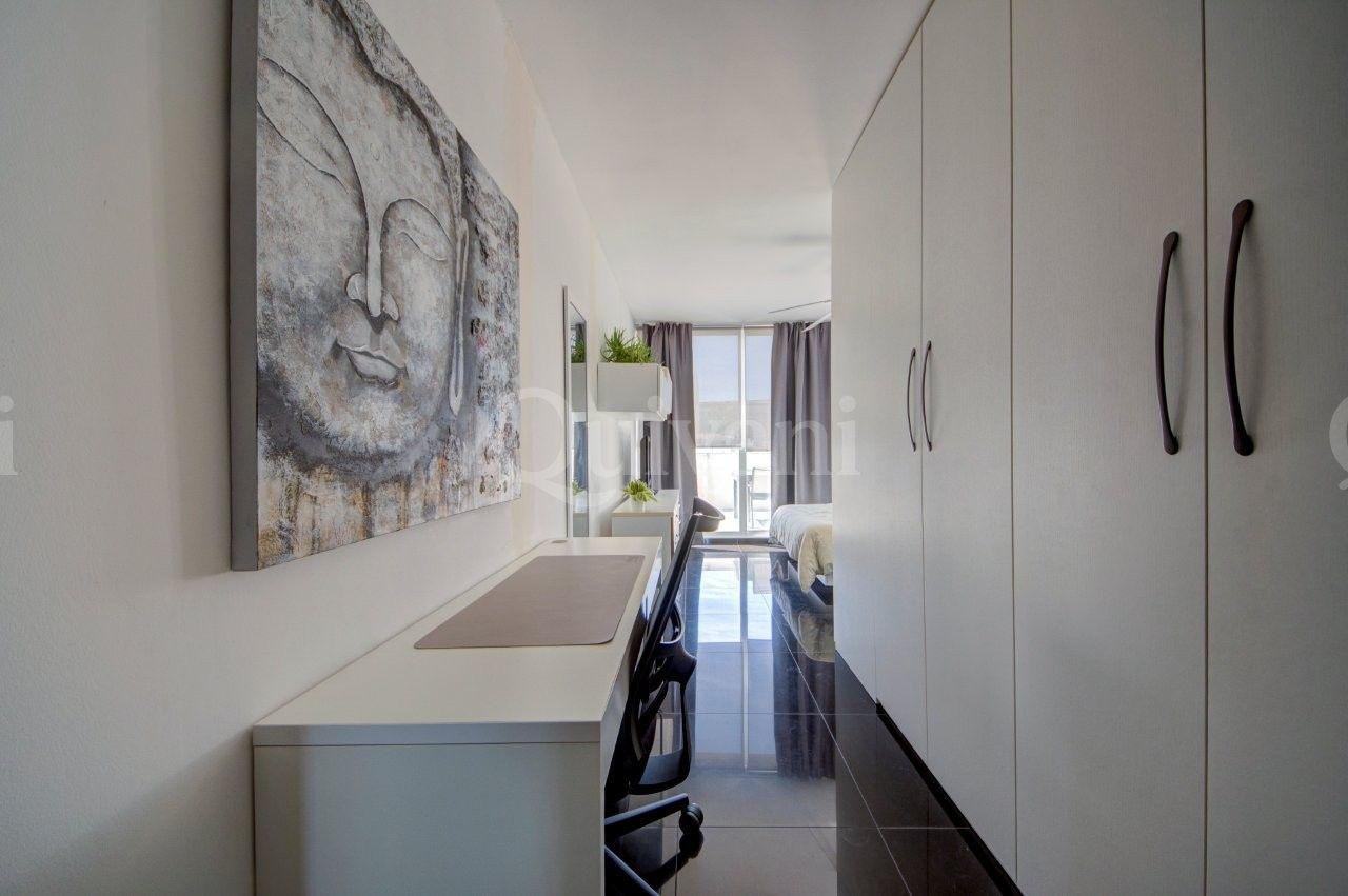 St Julians, Penthouse