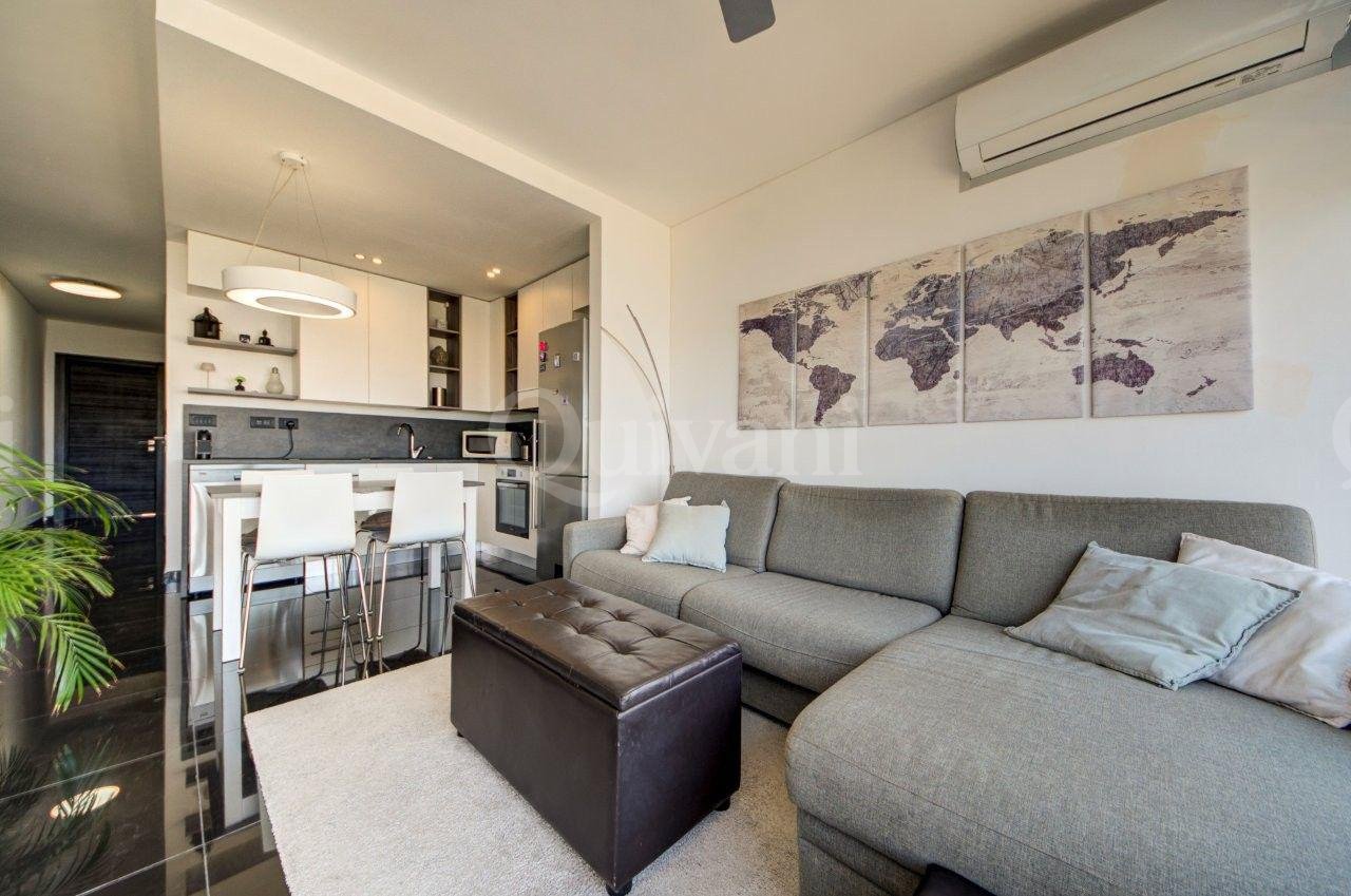St Julians, Penthouse