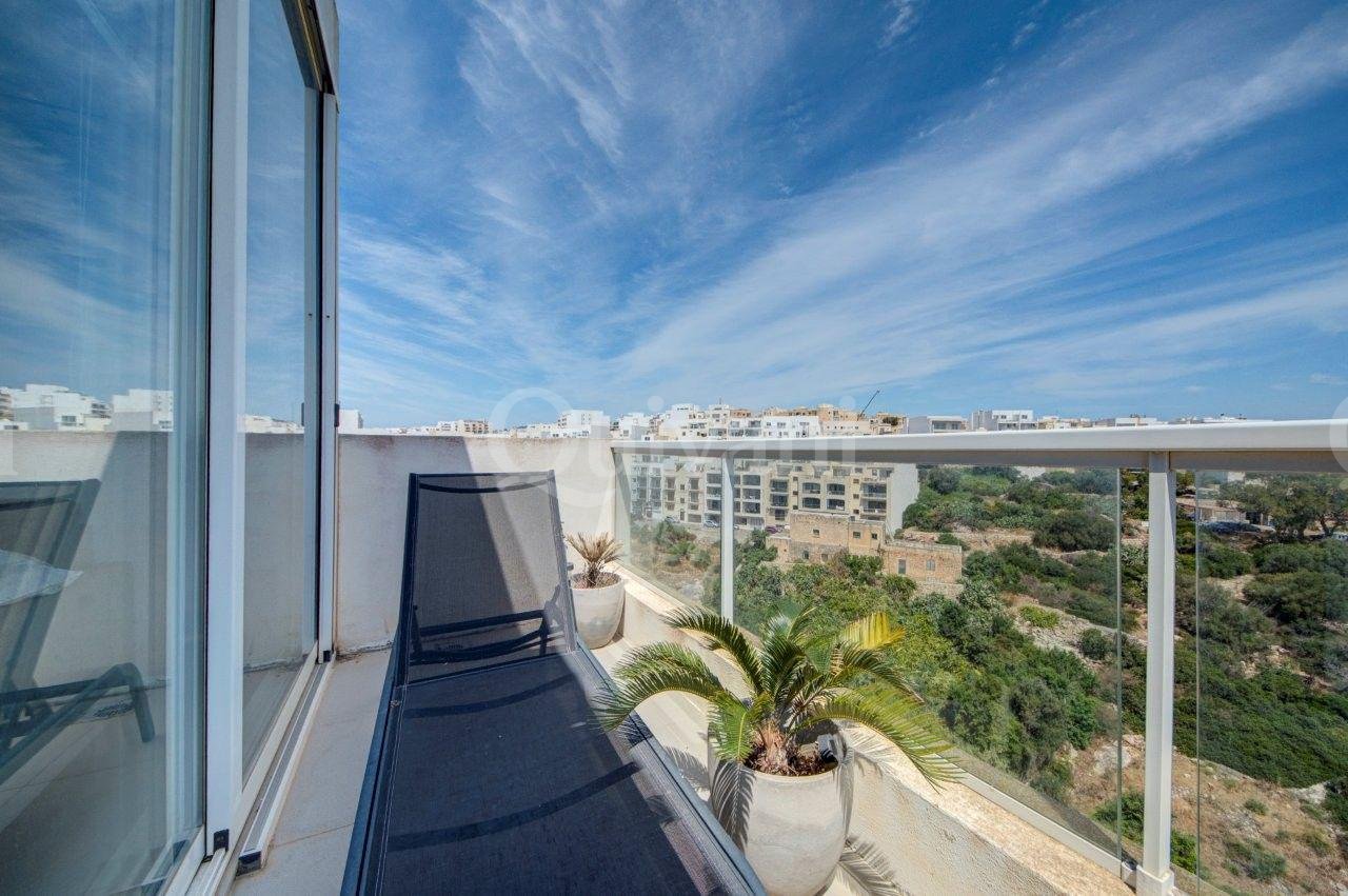 St Julians, Penthouse