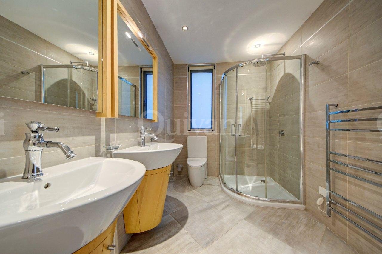 Apartment in Portomaso overlooking Laguna
