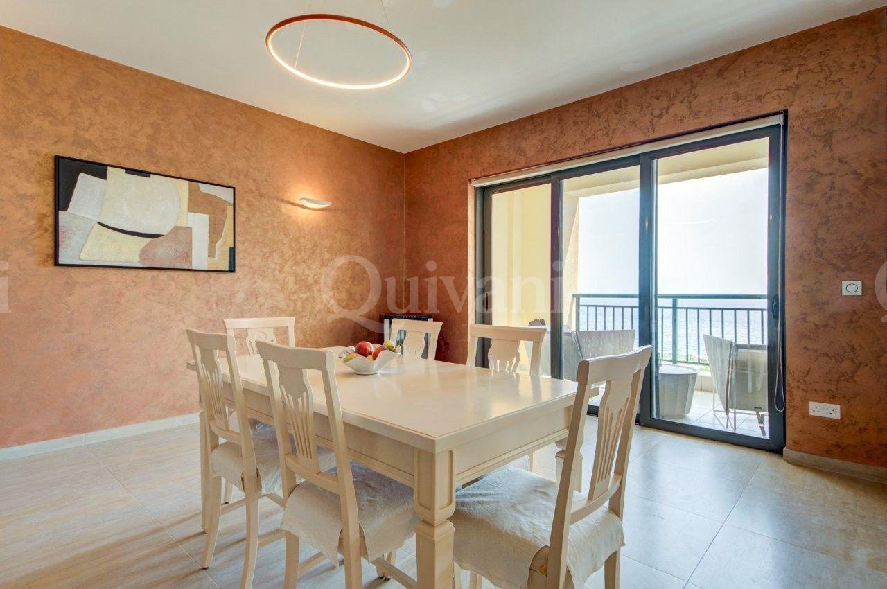 Apartment in Portomaso overlooking Laguna