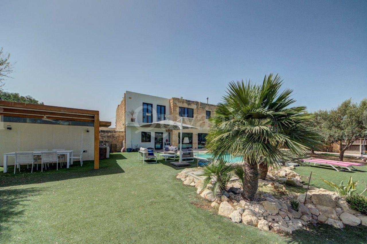 Exceptional Countryside Residence in Naxxar