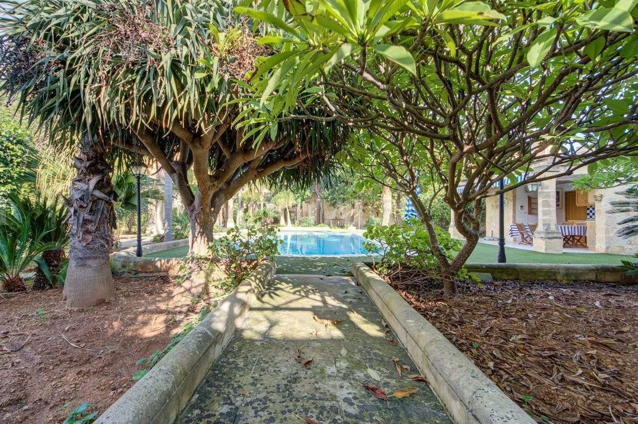 Balzan, Converted House of Character
