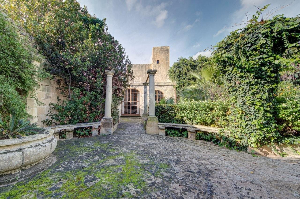 Balzan, Converted House of Character