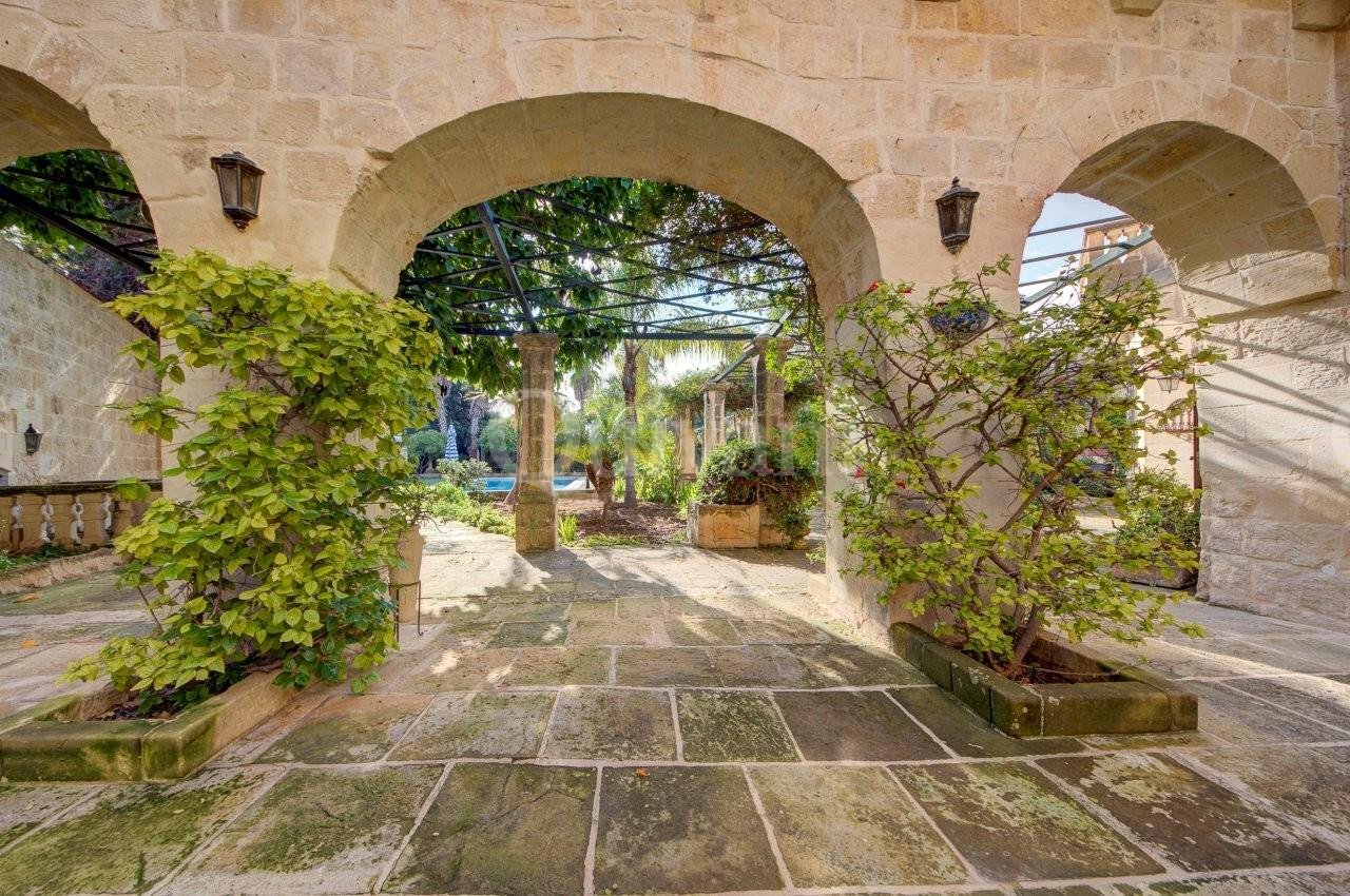 Balzan, Converted House of Character