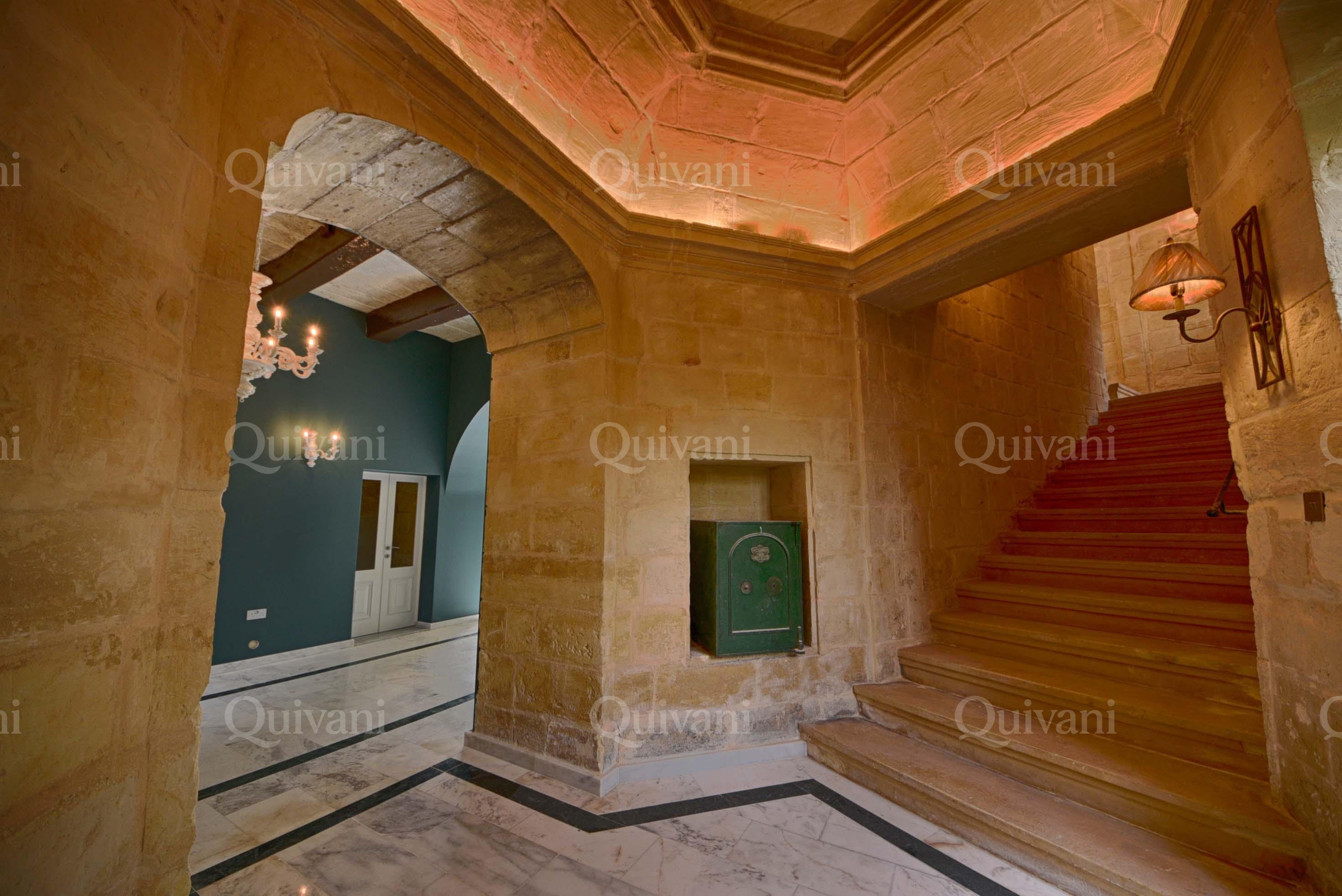 Lija, Converted Palazzo