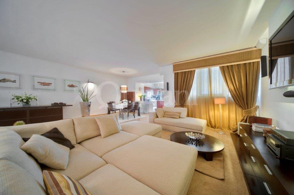 St Julians, Furnished Penthouse