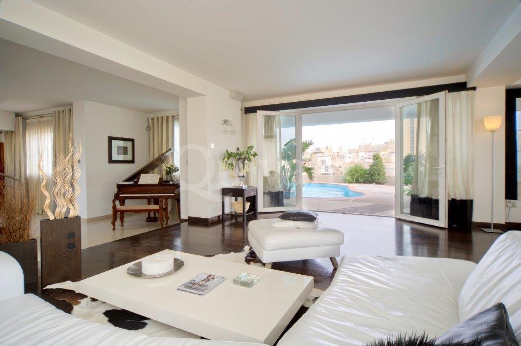 St Julians, Furnished Penthouse