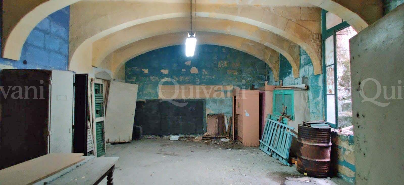 Sliema, Unconverted Town House