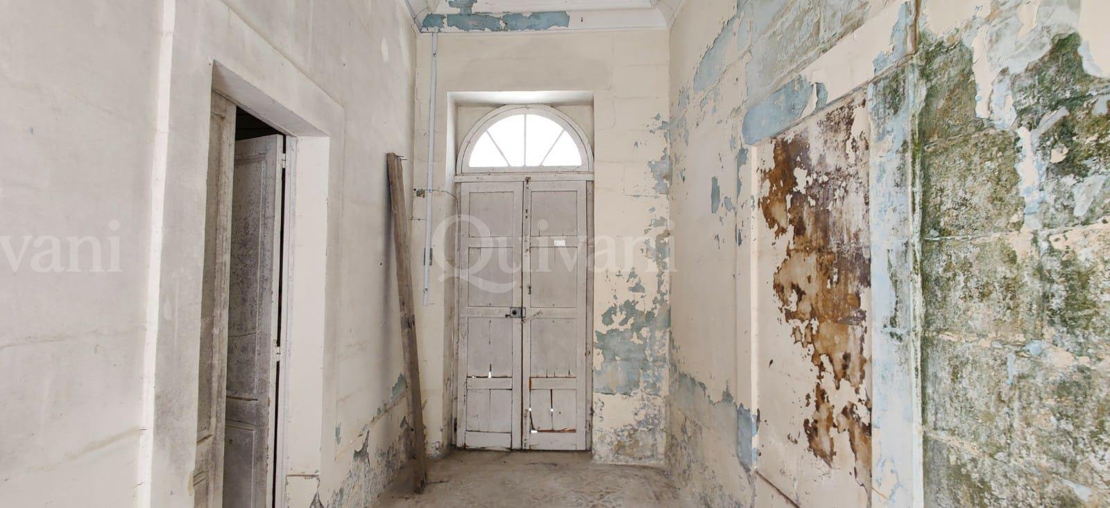 Qrendi, Unconverted Farmhouse