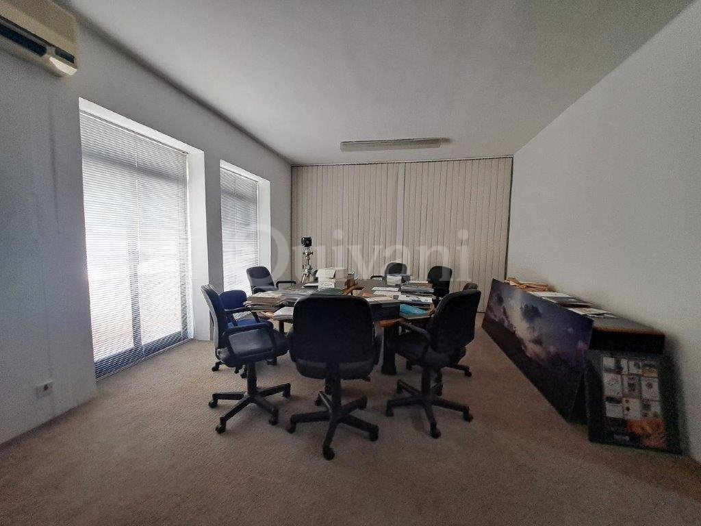 Ta'' Xbiex, Fully Equipped Office