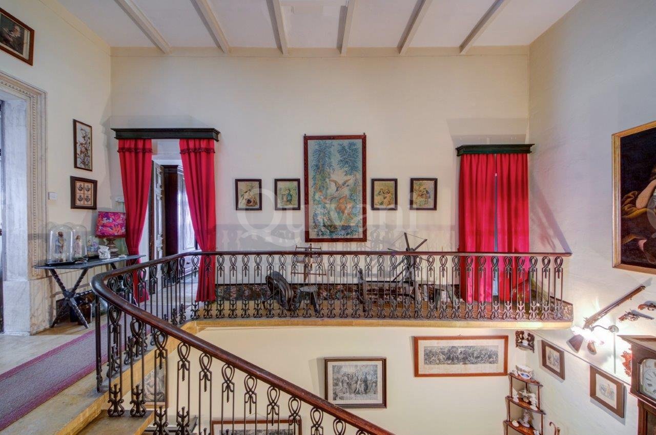Lija, Converted Palazzo