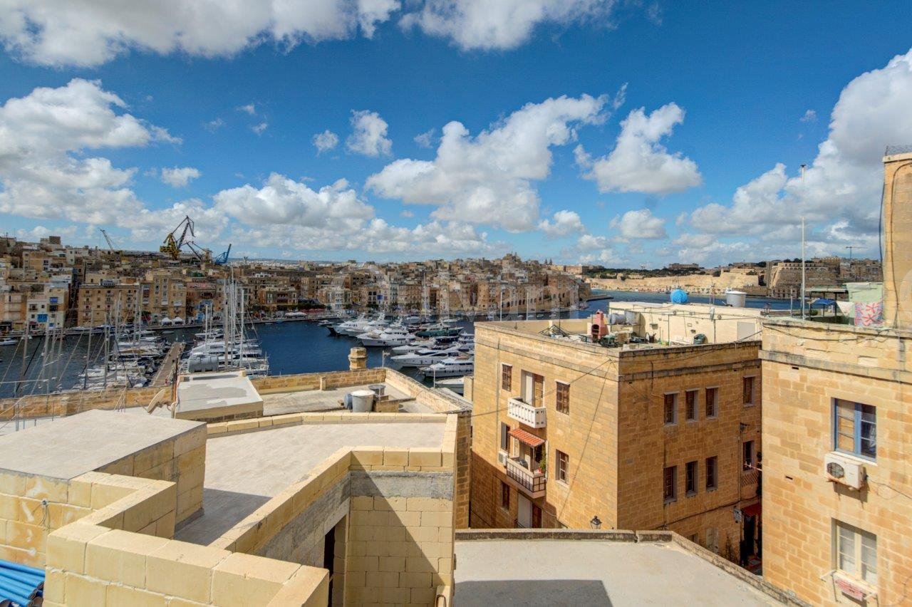 Vittoriosa, Unconverted Townhouse