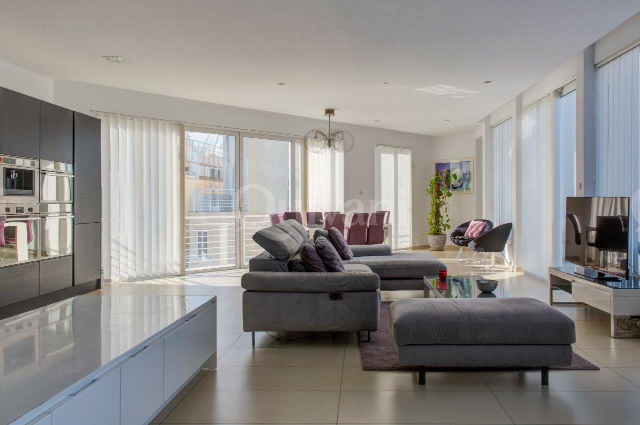 Sliema, Furnished Penthouse