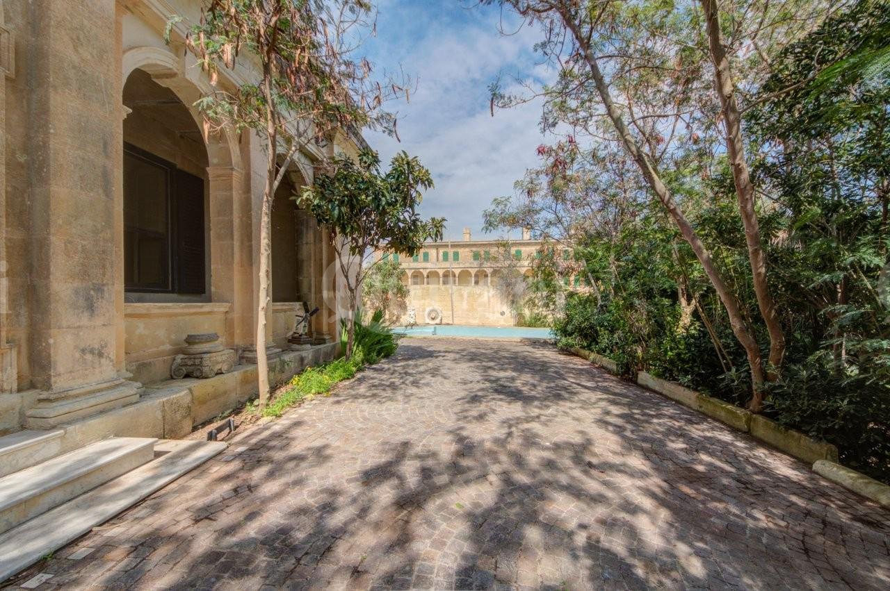 Mtarfa Finished Semi-detached Villa