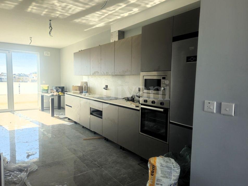 Mellieha, Duplex Furnished PENTHOUSE + Airspace
