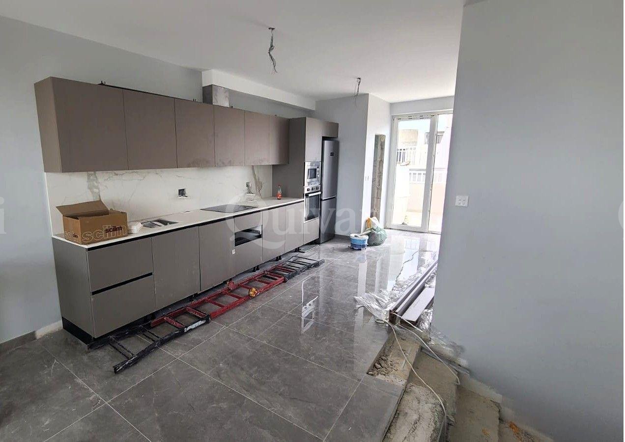 Mellieha, Duplex Furnished PENTHOUSE + Airspace