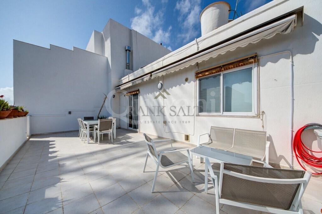 Msida Furnished Apartment with Terrace