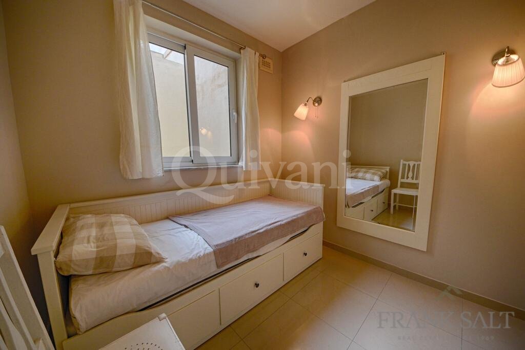St Julians, Seafront Furnished Apartment