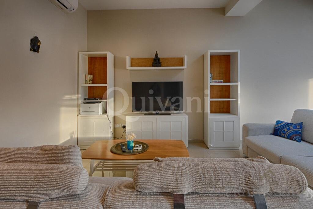 St Julians, Seafront Furnished Apartment