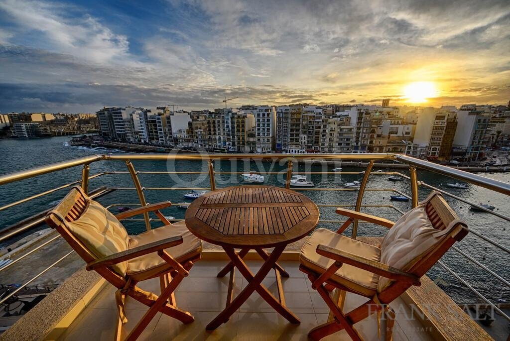 St Julians, Seafront Furnished Apartment