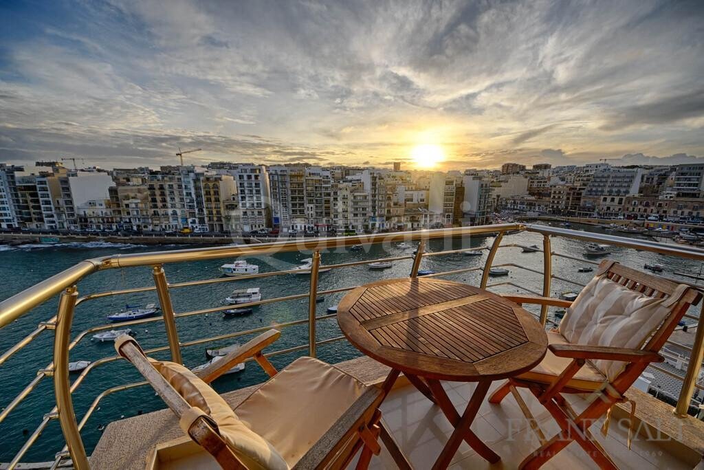 St Julians, Seafront Furnished Apartment
