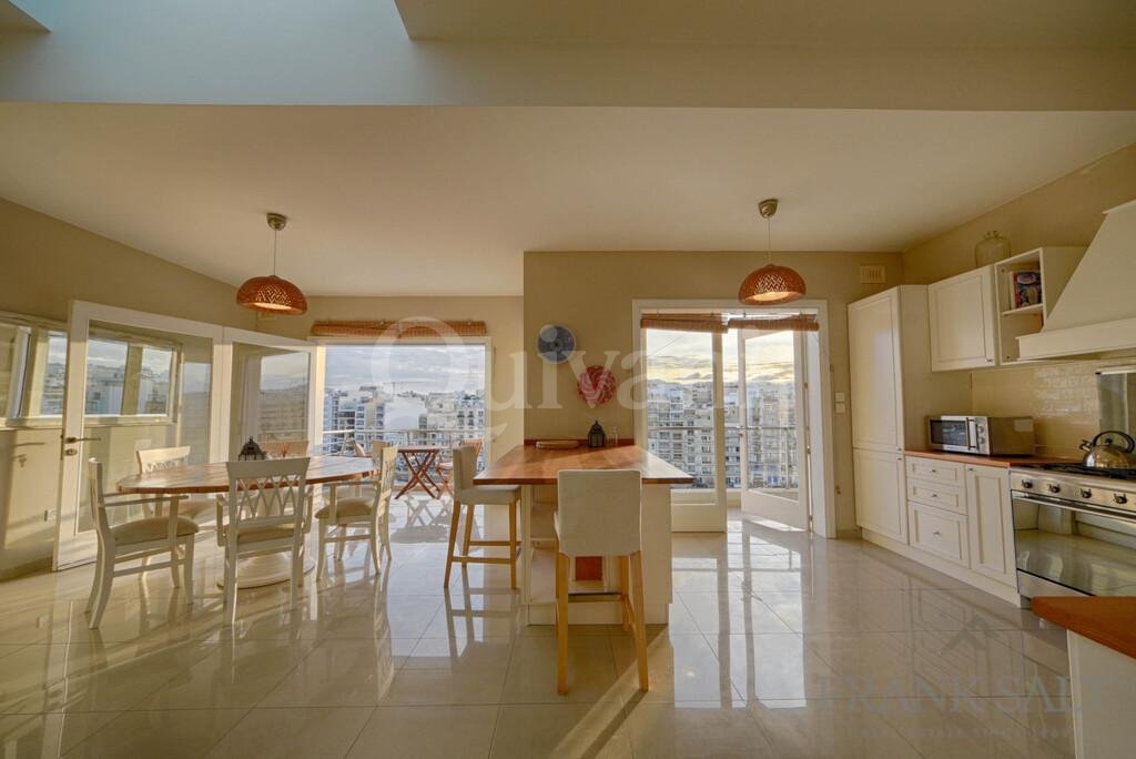 St Julians, Seafront Furnished Apartment