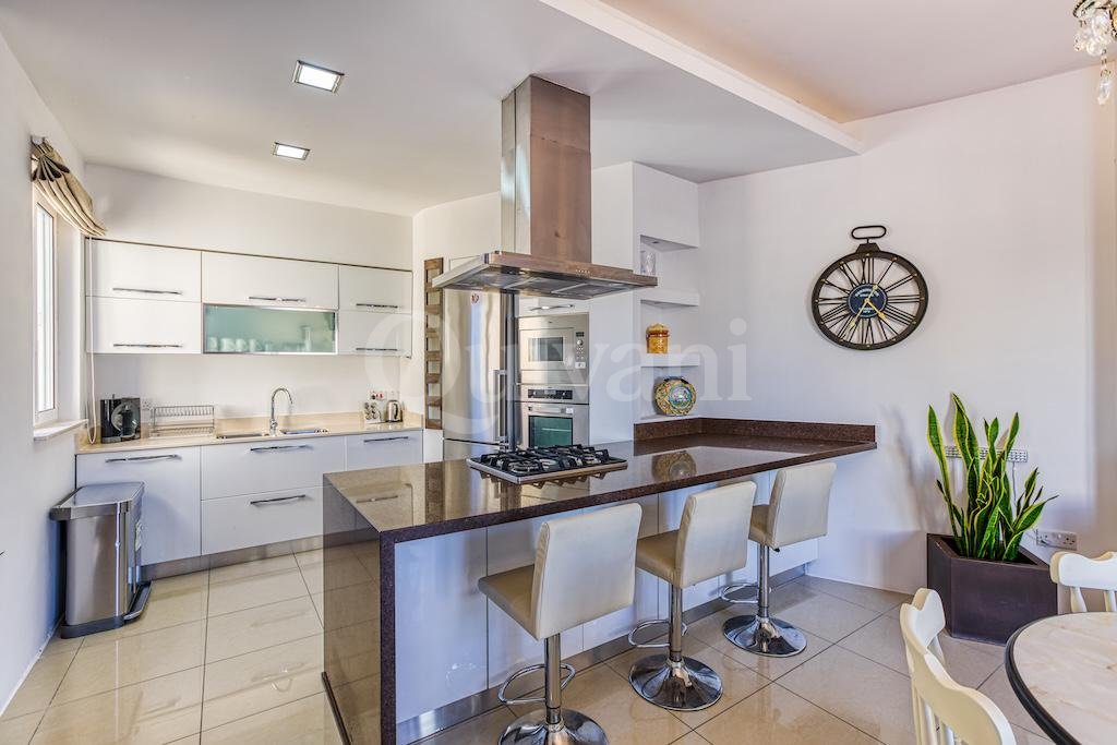 Mosta Furnished Penthouse